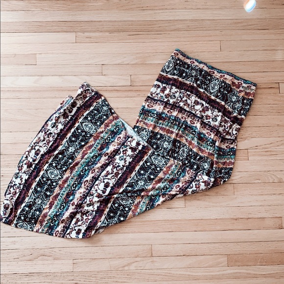 BKE buckle fall Aztec maxi skirt size MEDIUM - Picture 1 of 1